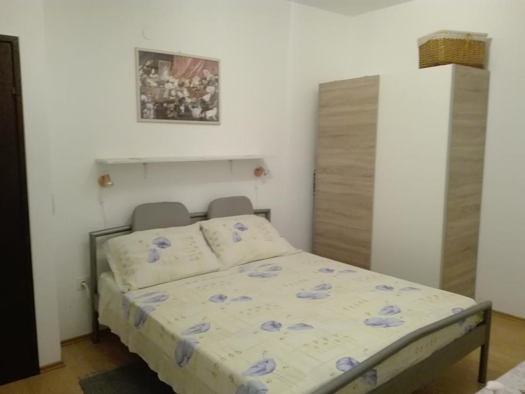 Studio Apartments Ivica Primosten Exterior photo